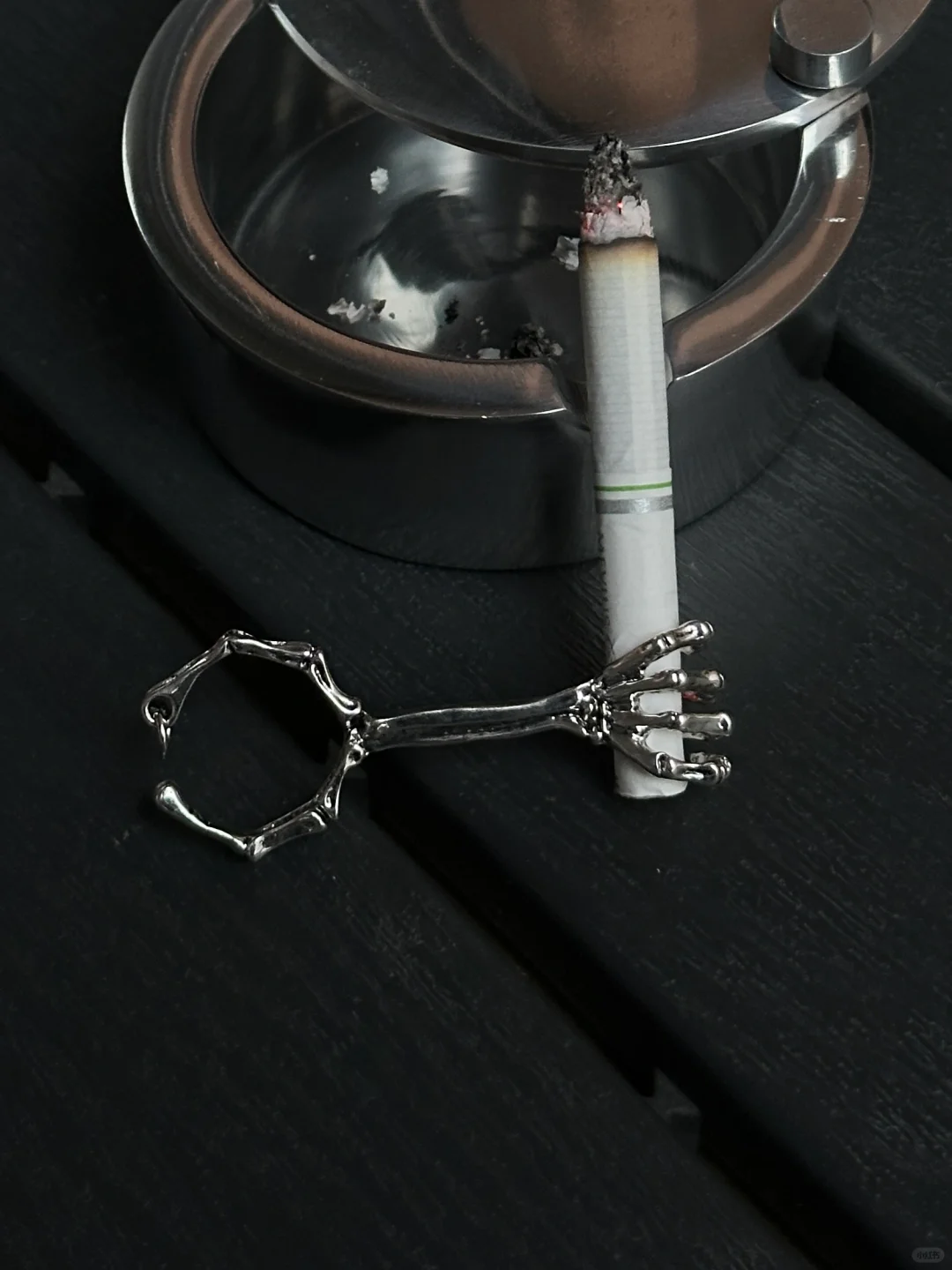 Designer Skeleton Hands Cigarette Holding Ring