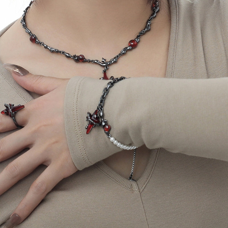 Gothic Style Bloody Star White Pearl Bracelet