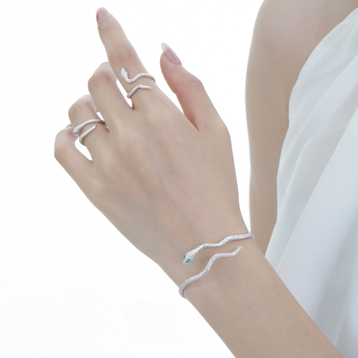 S925 Silver Nail Sand Twining Snake Bracelet