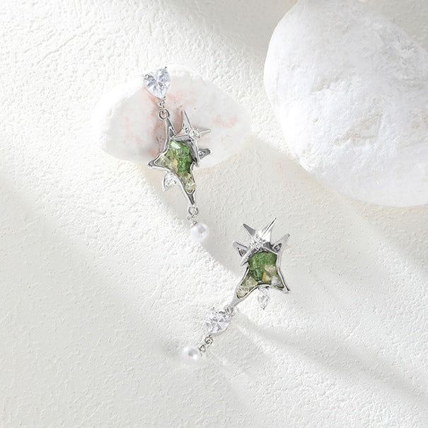 Designer Chic Girl Green Star Pearl Stud Earring