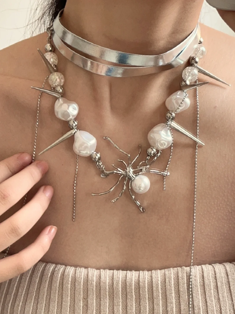 Y2K Punk Spicy Girl White Chic Spider Pearl Necklace Choker