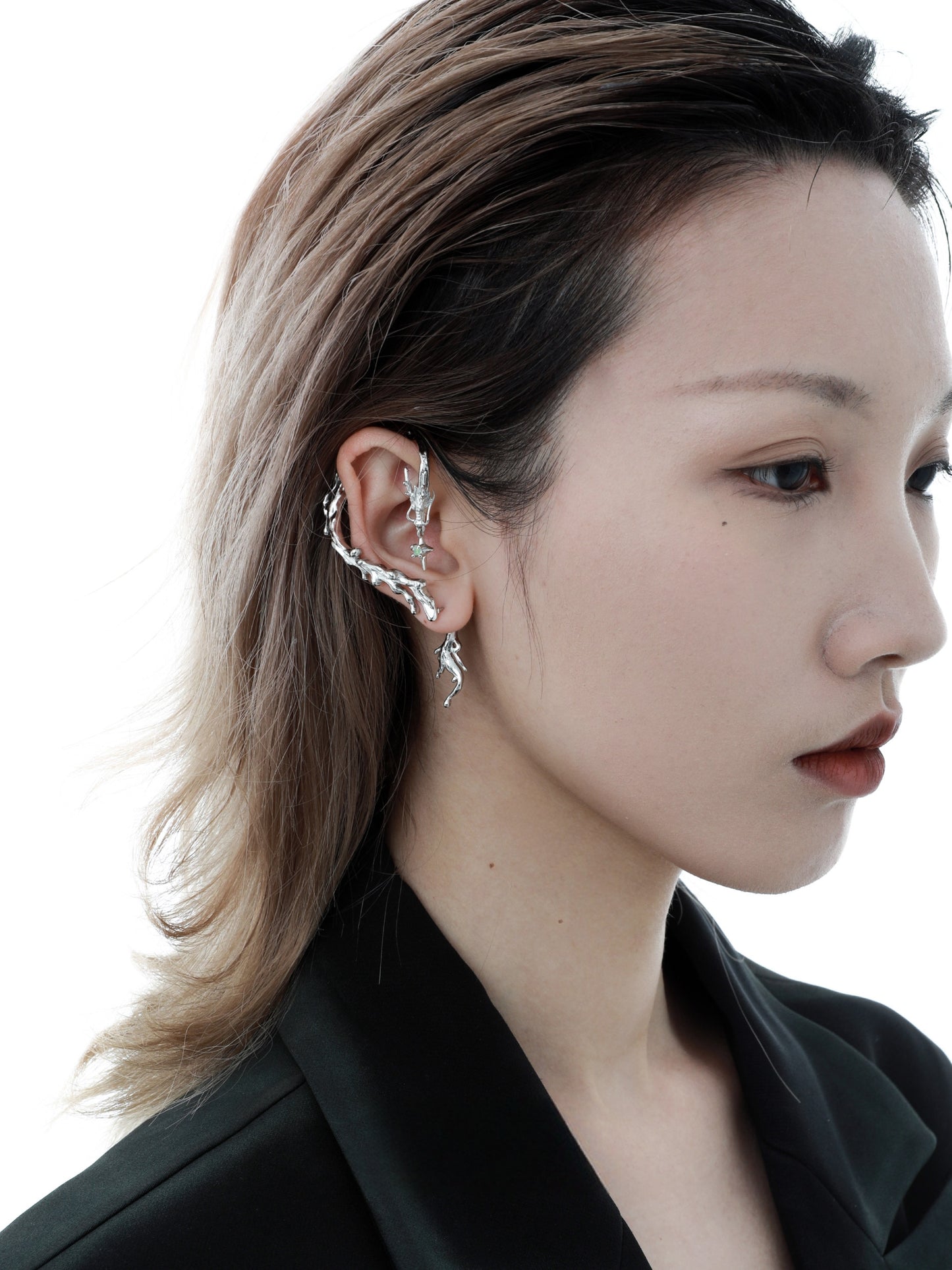 Designer Chic Unisex Dragon Stud Earring