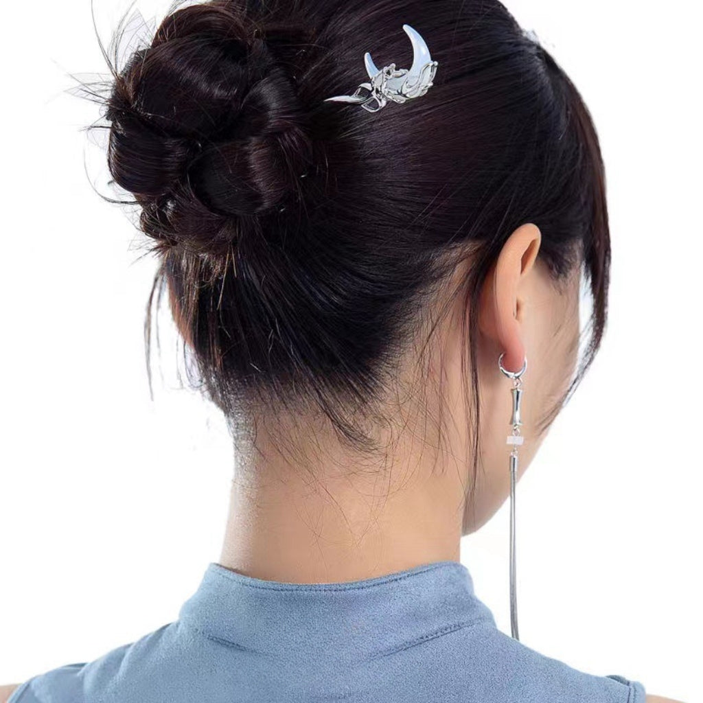 Designer White Half Moon Tassel Metal Hairpin