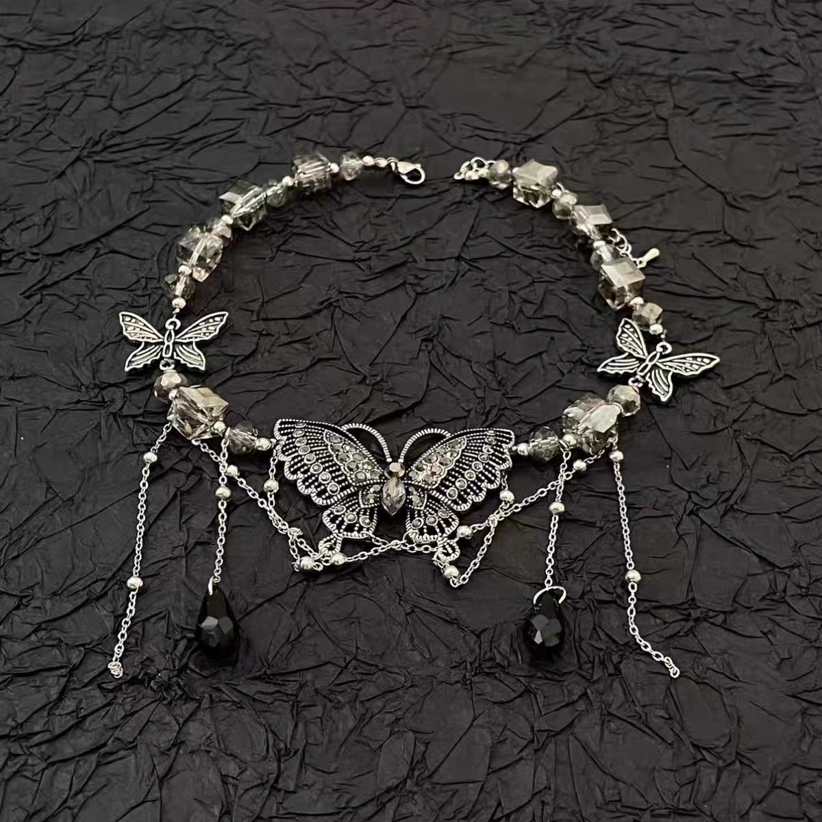 Chic Y2K Sweet Butterfly Beads Choker Necklace