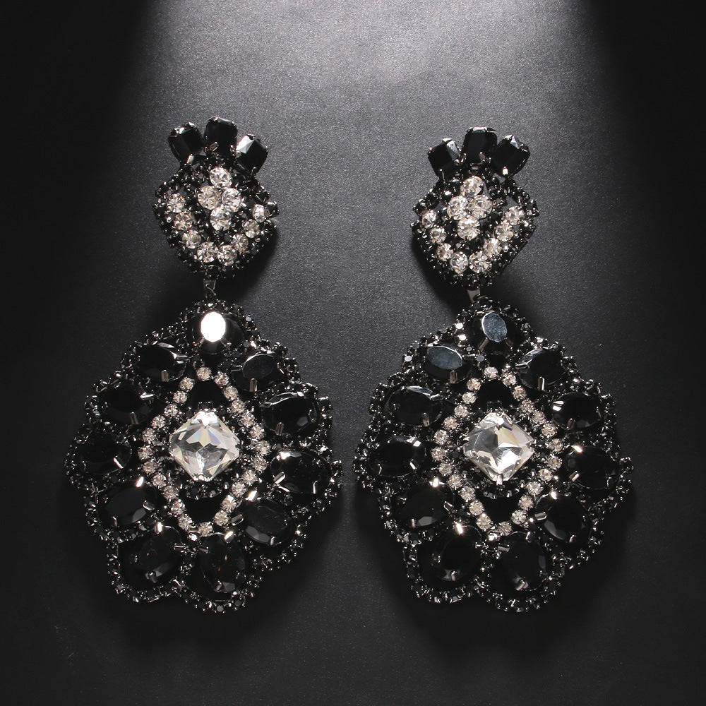 Gorgeous Queen Black Flower Sexy Rhinestone Flower Earring