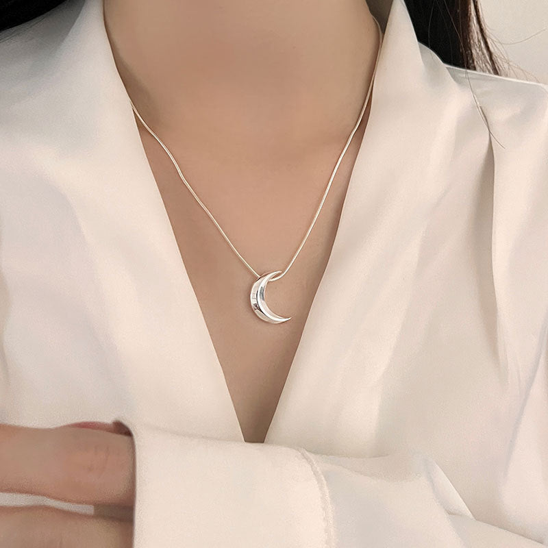 S925 Silver Women Elegant Half Moon Necklace