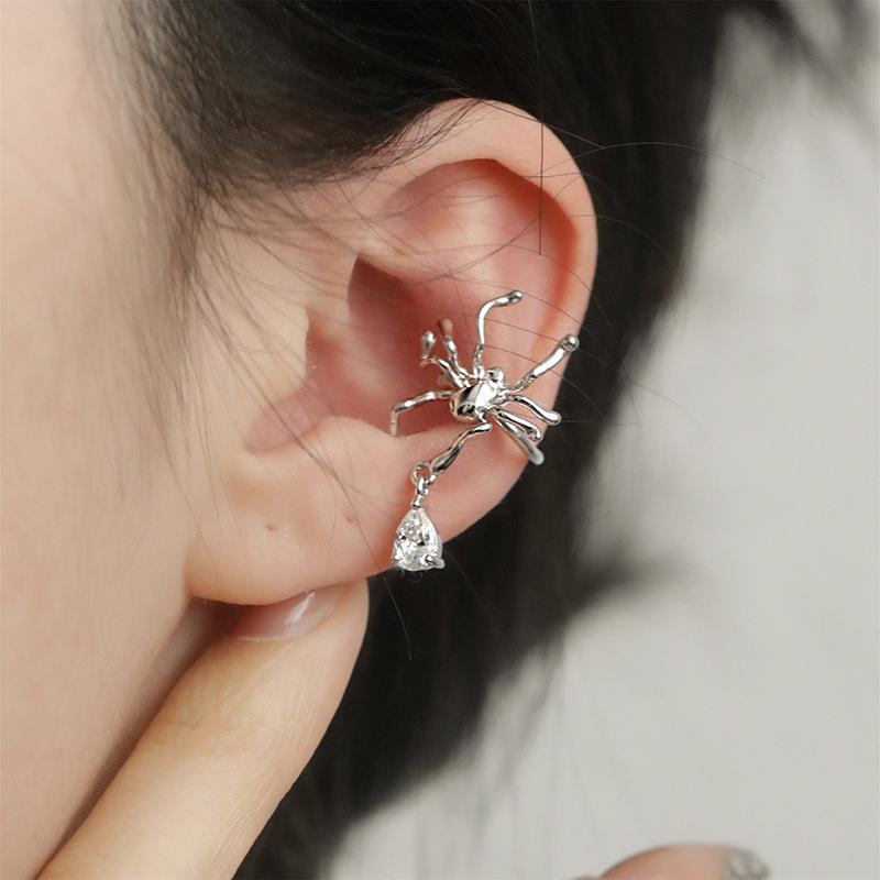 Gothic Style Silver Spider Rhinestone Ear Cuff (Single one)