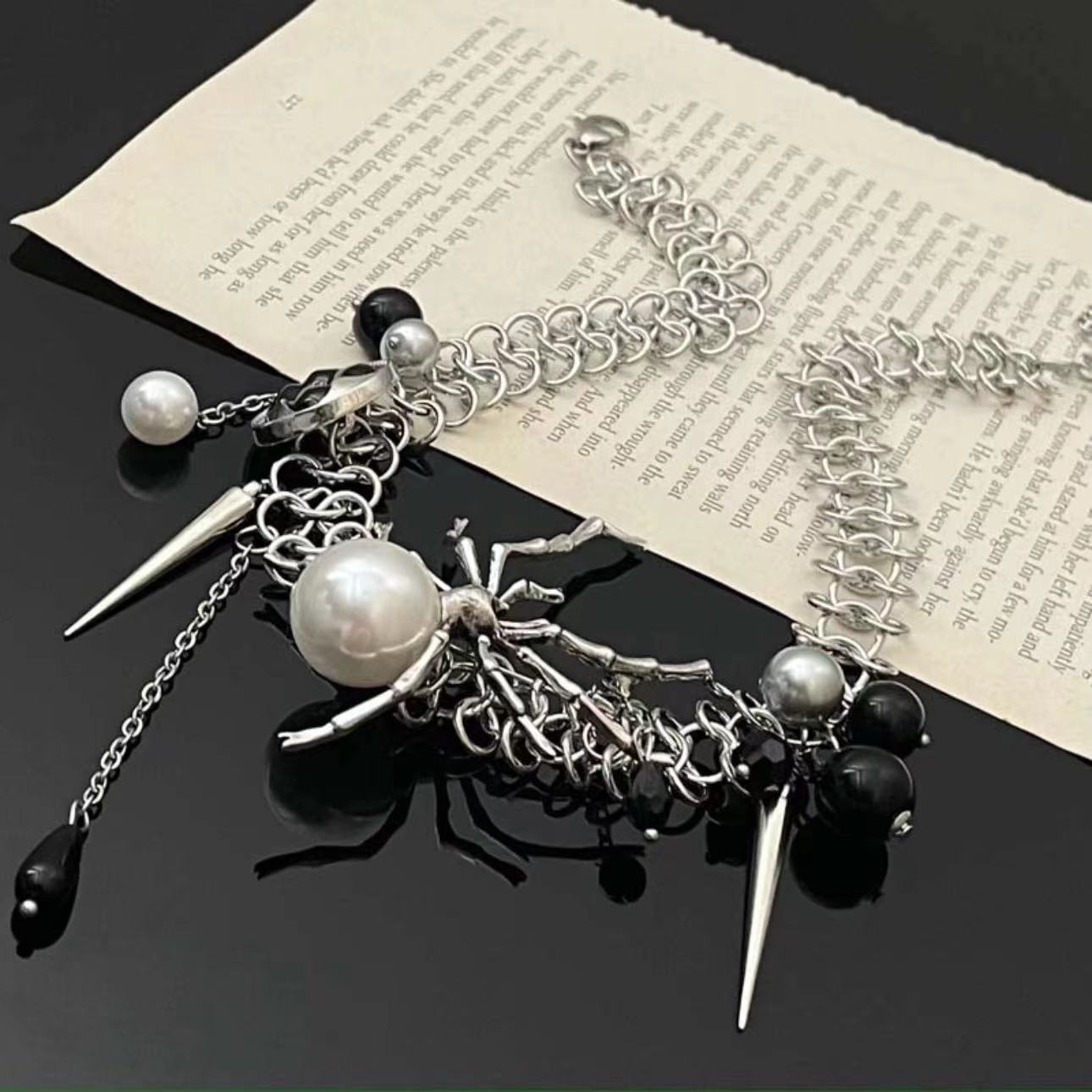 Gothic Spider Pearl Tassel Metal Choker Necklace