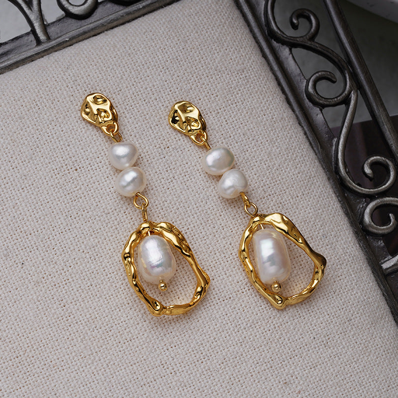 Vintage Women Natural Pearl Golden Metal Stud Earring