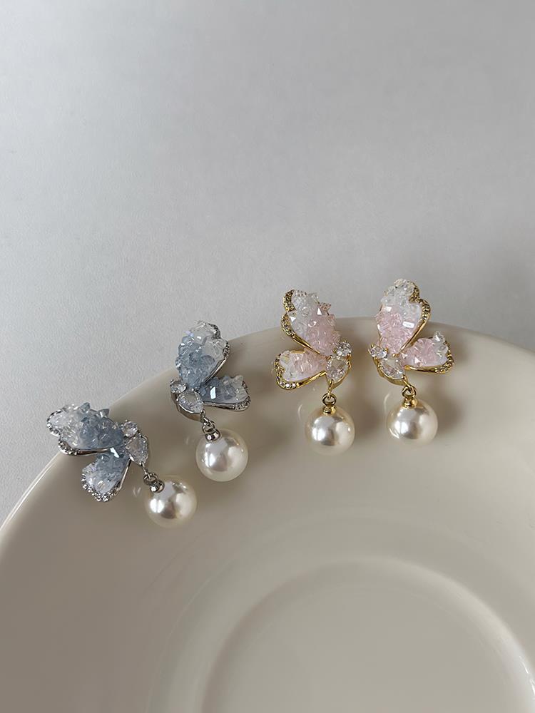 Women Sweet Gradient Butterfly Pearl Stud Earring