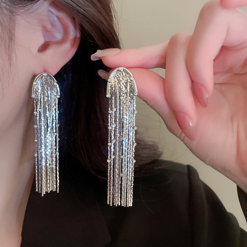 Women U Shape Long Tassel Stud Earring