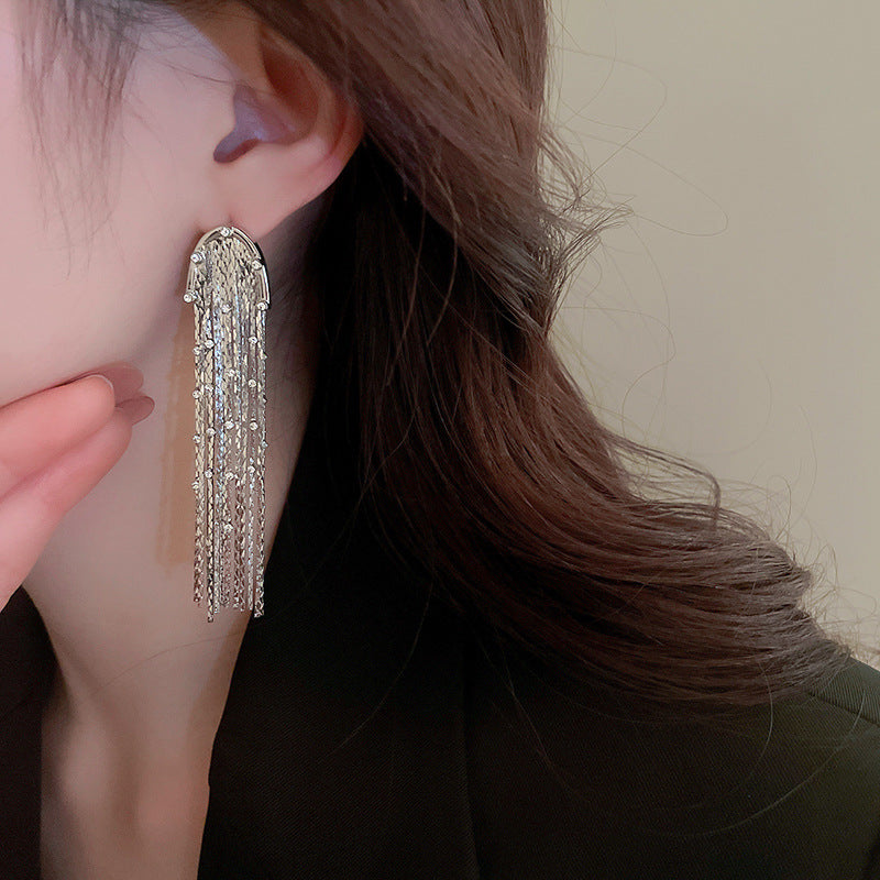 Women U Shape Long Tassel Stud Earring