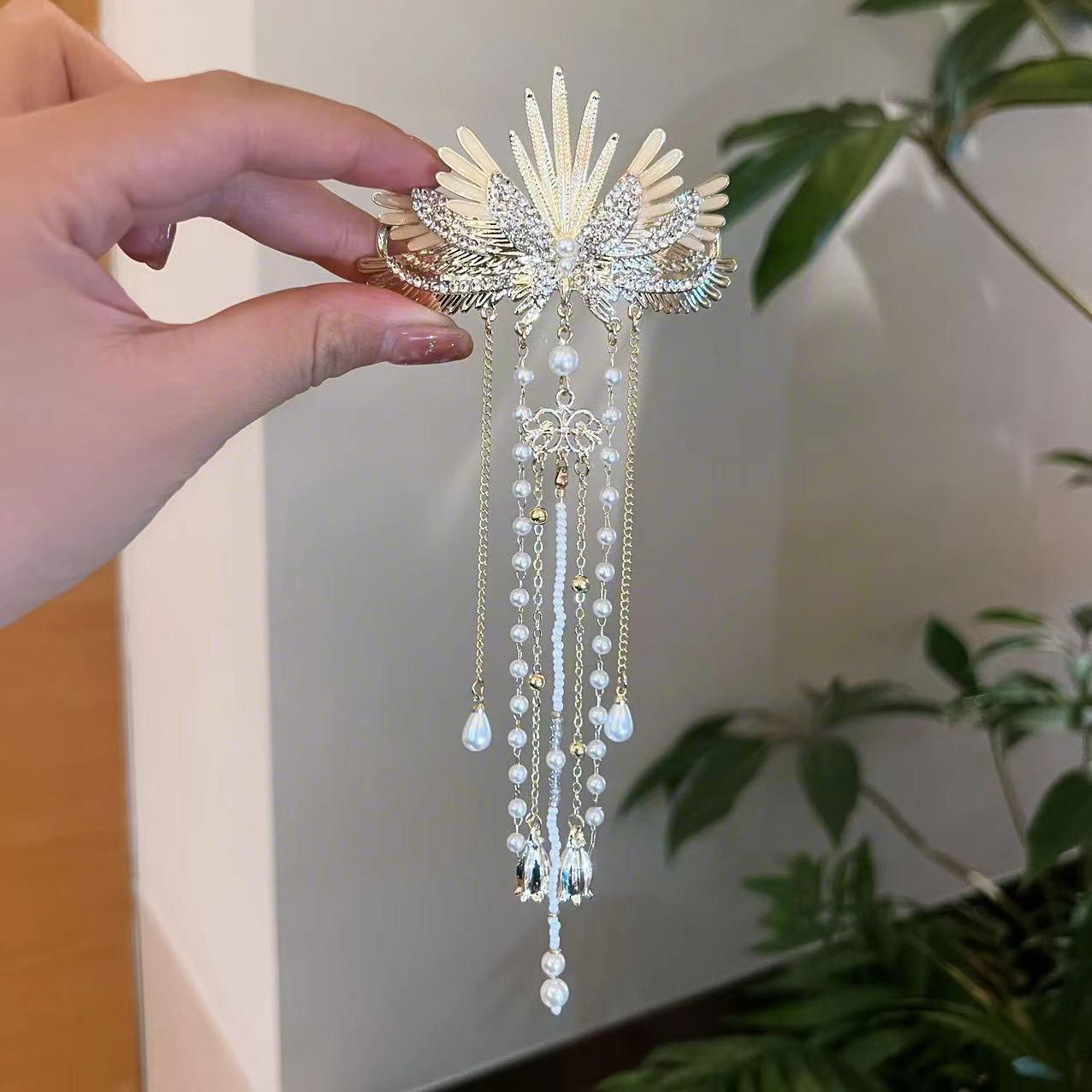 Fancy Gorgeous Golden Women Angel's Wing Tassel Hairpin