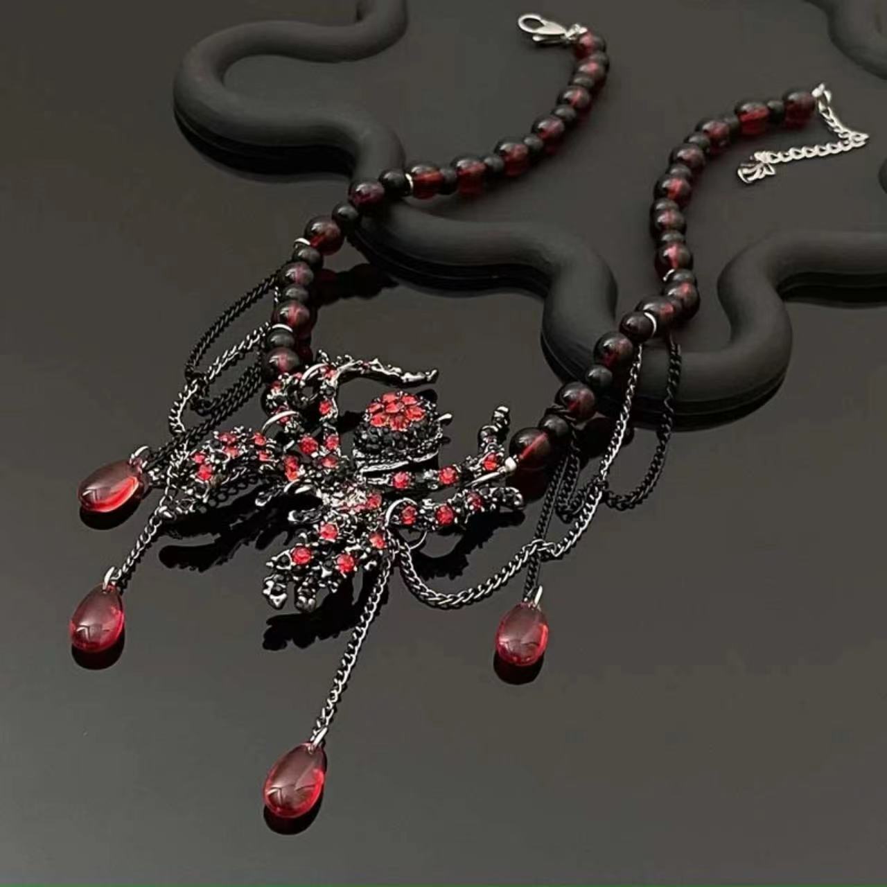 Punk Gothic Women Chic Red Spider Bead Necklace