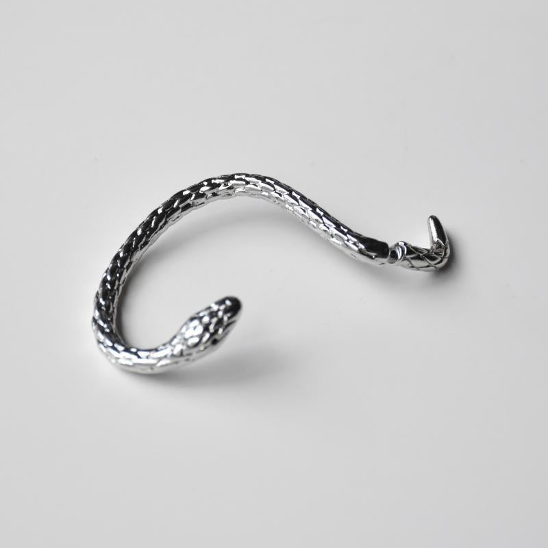 Designer Chic Silver Metal Snake Ear Stud