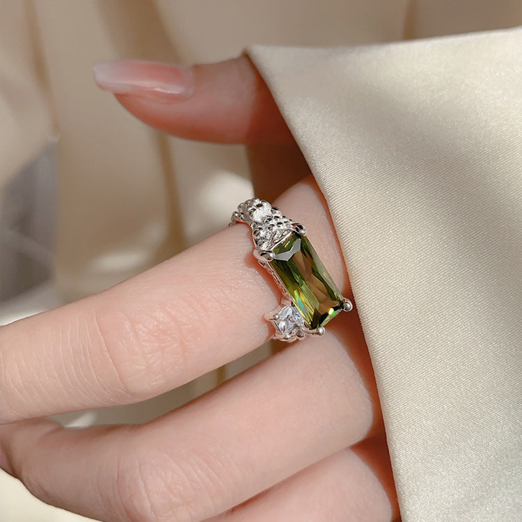 Elegant Women Green Rhinestone S925 Silver Ring