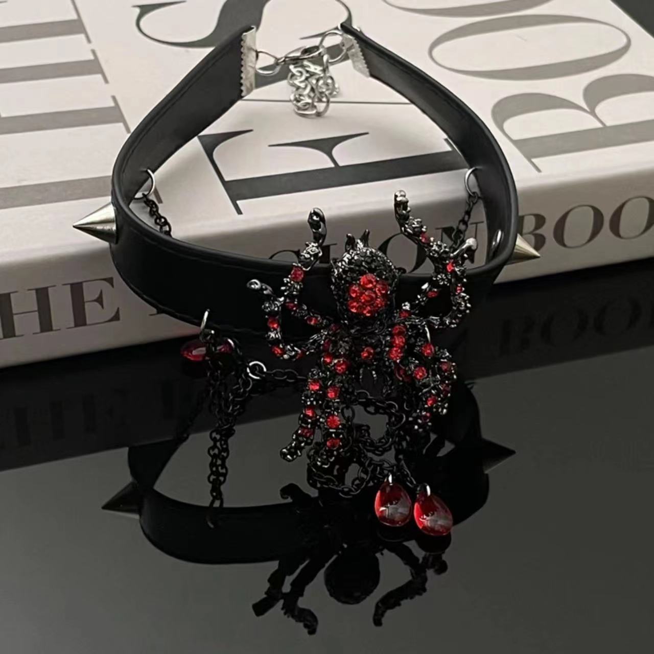 Dark Punk Gothic Style Spider Rhinestone Choker Necklace