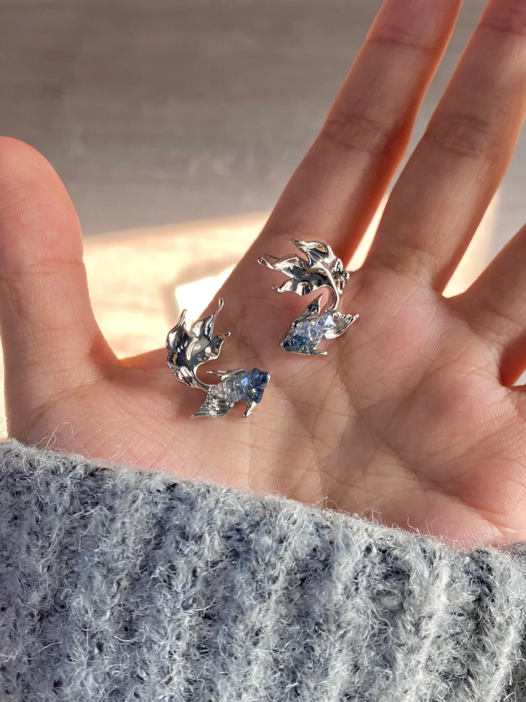 Rafayel Blue Rhinestone Fish Stud Earrings