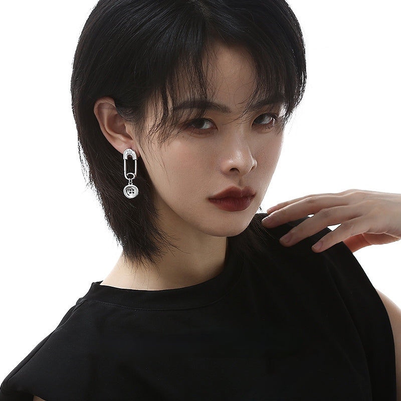 Designer Unisex Metal Asymmetrical Pin Earring